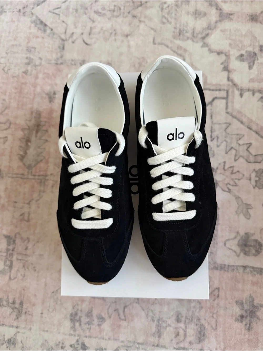 ALO Sunset Sneaker - Black